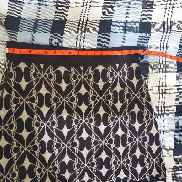 Wool mix black and white short VA reversible skirt No size, probably size Large - Picture 4 of 13